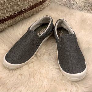 Mad Love Kasandra Style sneaker size 9